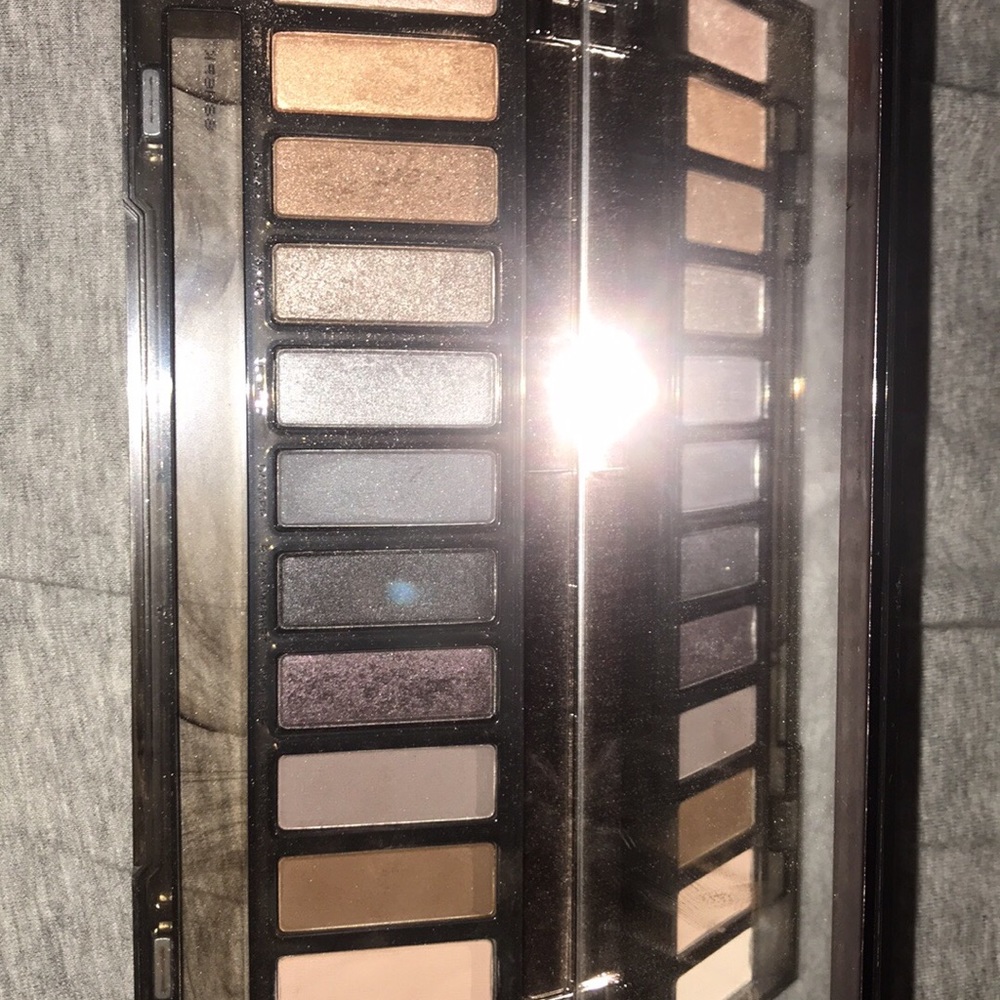 Urban decay naked Smokey